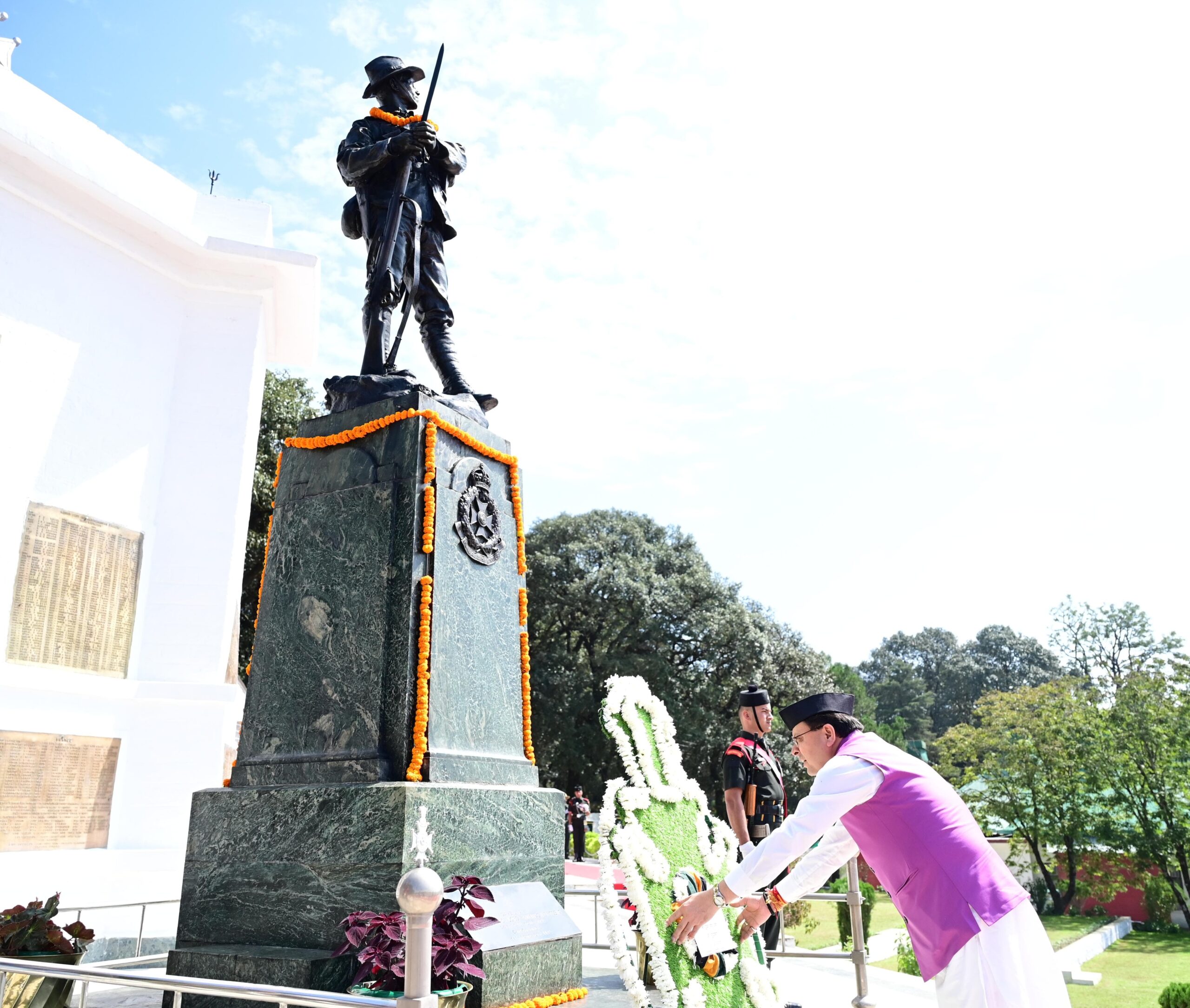 मुख्यमंत्री धामी ने लैंसडाउन में शहीद सम्मान समारोह मे किया प्रतिभाग 7