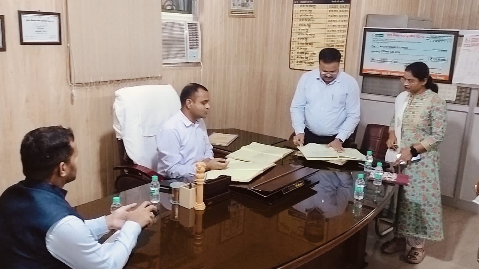 जिलाधिकारी ने किया नगर निगम रुड़की का औचक निरीक्षण 4