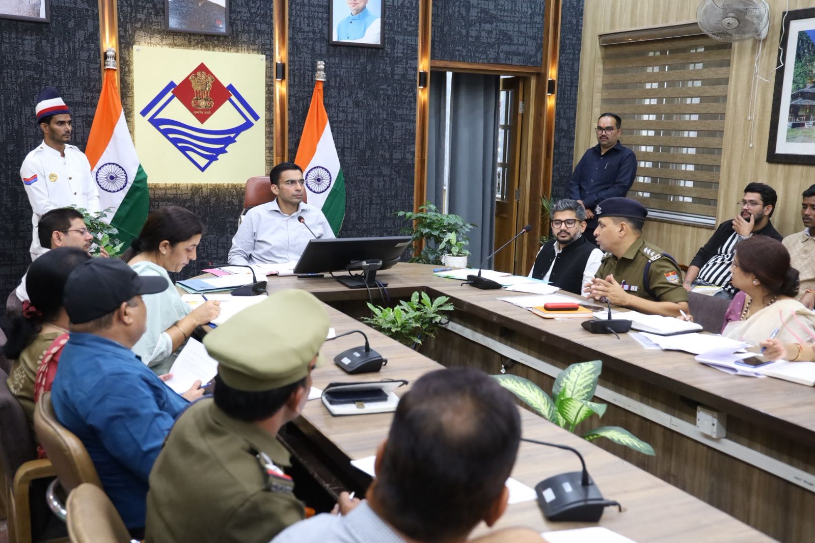 भिक्षा से शिक्षा ओर’’ जिला प्रशासन की स्वर्णिम पहल आधुनिक इंटेंसिव केयर सेंटर; संगीत, योग, खेल; शिक्षा की ओर मुड़ा सड़क पर बिखरा बचपन 2