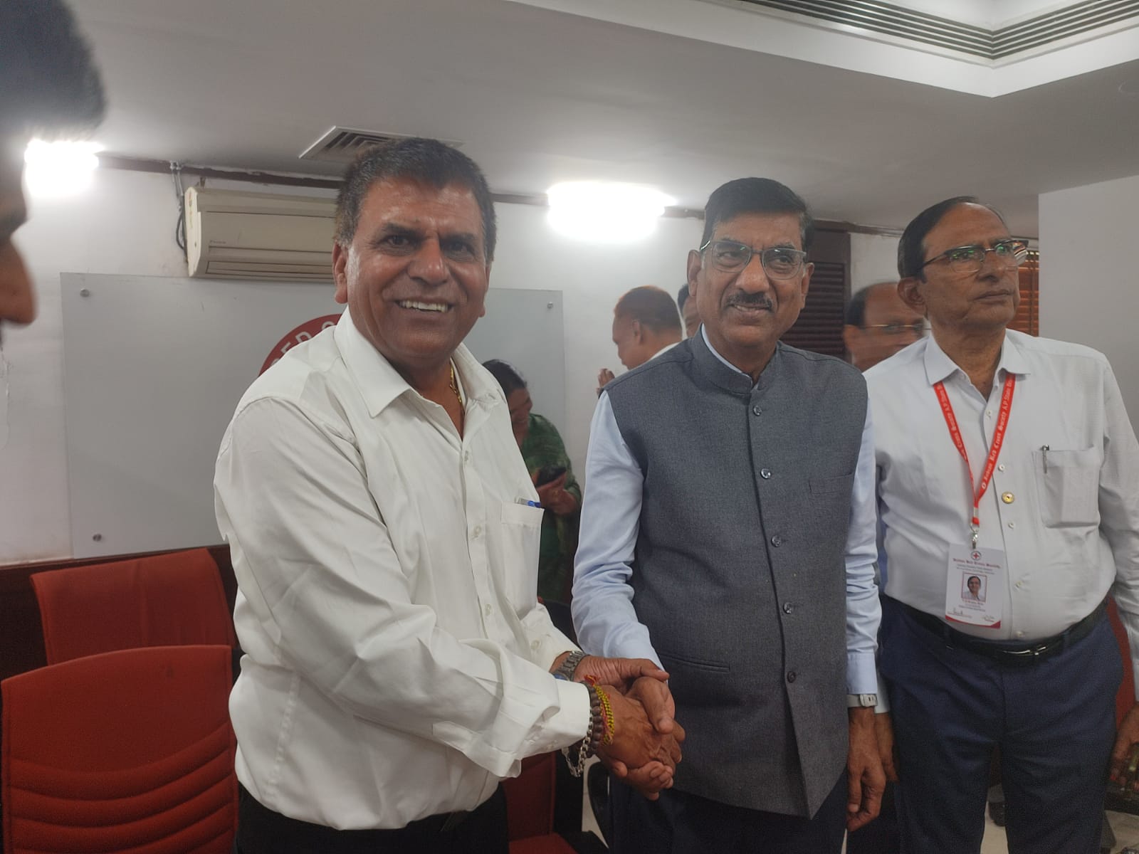 भारतीय रेडक्रास समिति की 12 प्रतिष्ठित सदस्यों की उच्च स्तरीय महामहिम राष्ट्रपति की अध्यक्षता वाली सर्वोच्च राष्ट्रीय प्रबंधन समिति में निर्वाचित होकर उत्तराखण्ड प्रदेश का गौरव बढ़ाया 5
