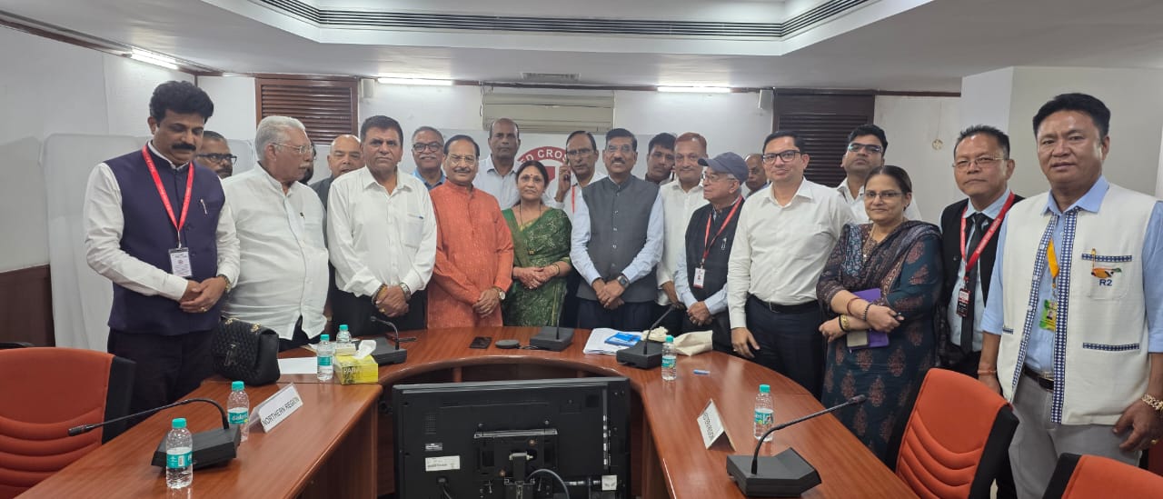 भारतीय रेडक्रास समिति की 12 प्रतिष्ठित सदस्यों की उच्च स्तरीय महामहिम राष्ट्रपति की अध्यक्षता वाली सर्वोच्च राष्ट्रीय प्रबंधन समिति में निर्वाचित होकर उत्तराखण्ड प्रदेश का गौरव बढ़ाया 3