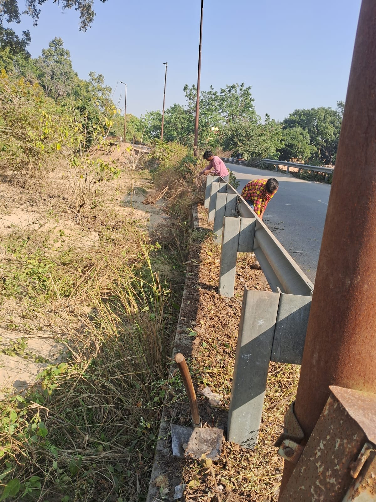 धर्मनगरी हरिद्वार को स्वच्छ,सुंदर एवं क्लीन जनपद बनाने के लिए आज 27वें दिन भी स्वच्छता अभियान रहा जारी 4