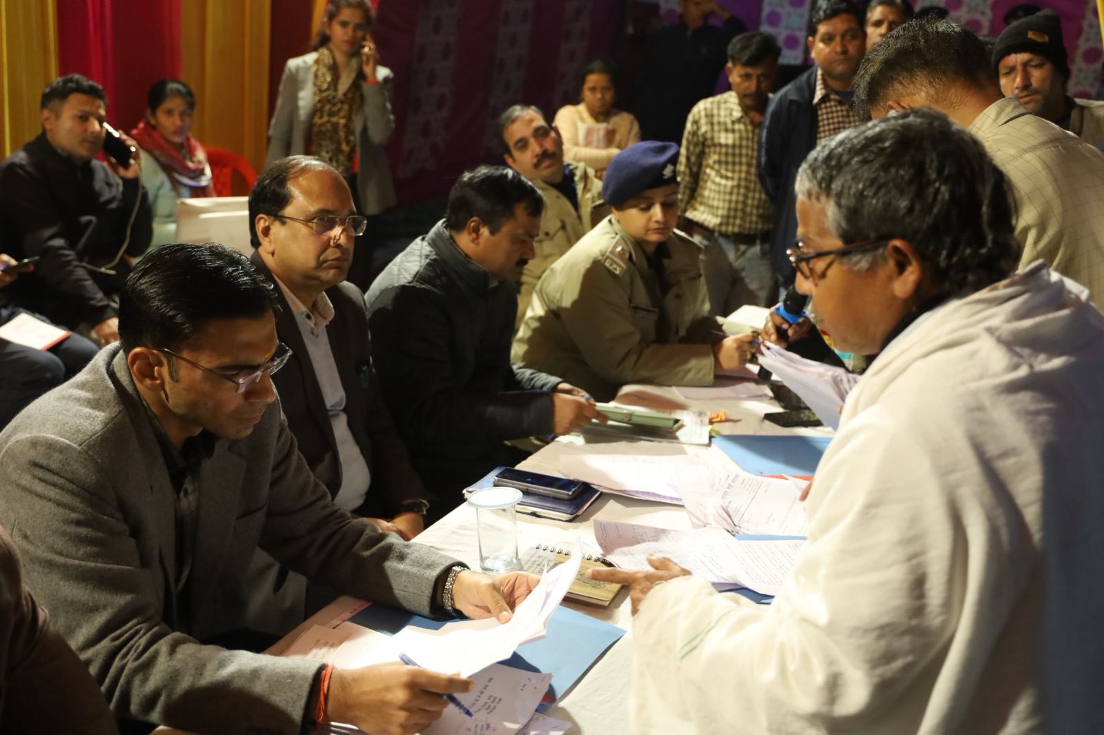 जनता की बीच पहुंचे डीएमः ऋषिकेश में जन समस्याओं का ऑन द स्पॉट समाधान 2