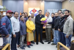 उत्तरांचल प्रेस क्लब के अध्यक्ष ने प्रेस क्लब की नवनियुक्त कार्यकारिणी संग जिलाधिकारी से शिष्टाचार भेंट की