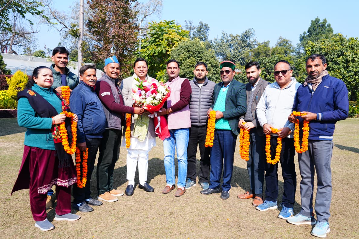 उपनल कर्मचारी संघ के पदाधिकारियों ने मुख्यमंत्री से भेंट कर आभार व्यक्त किया 2