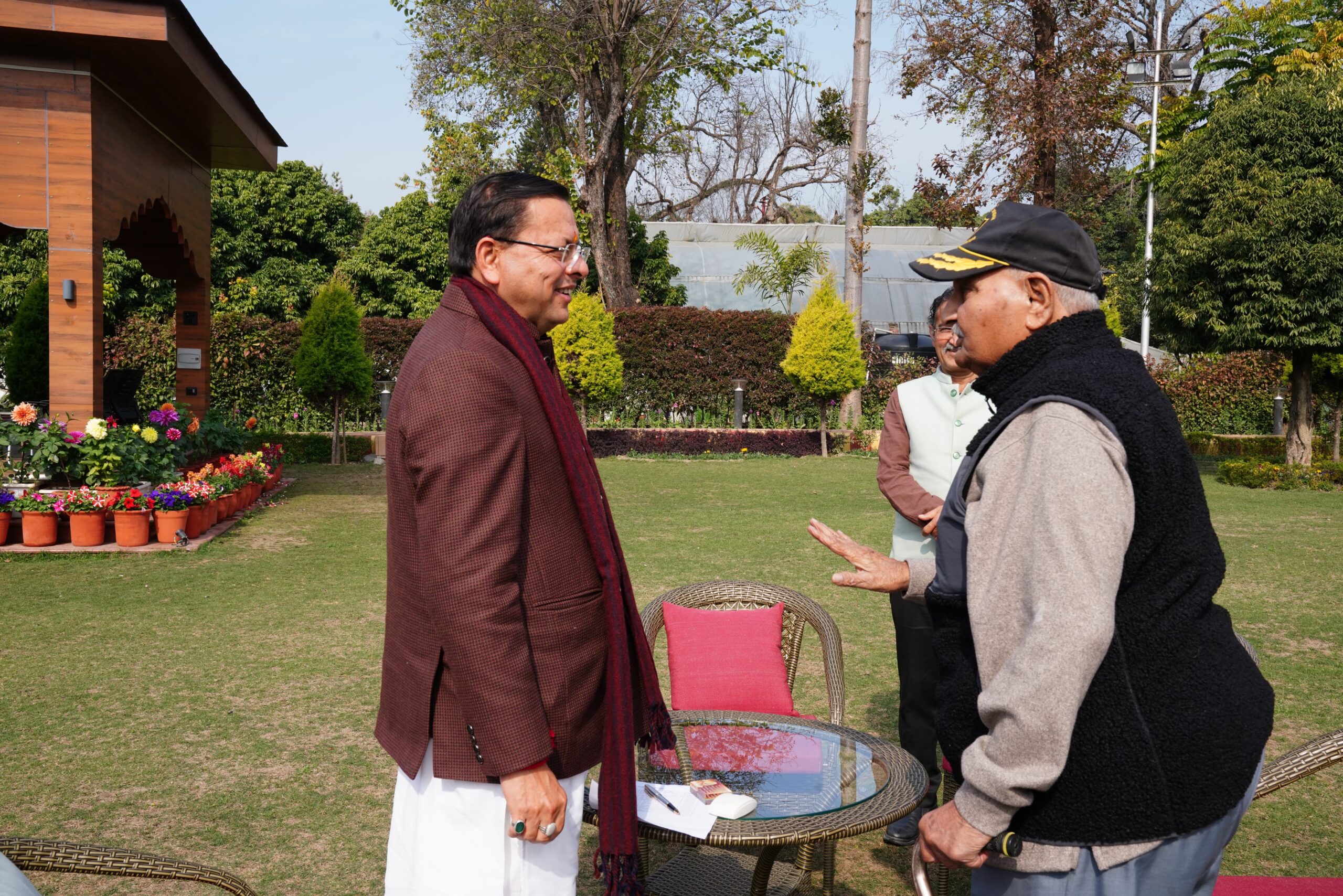 मानवता और संवेदना की मिसाल: सेवानिवृत्त ब्रिगेडियर ने मुख्यमंत्री राहत कोष में दिया 10 लाख का योगदान 2