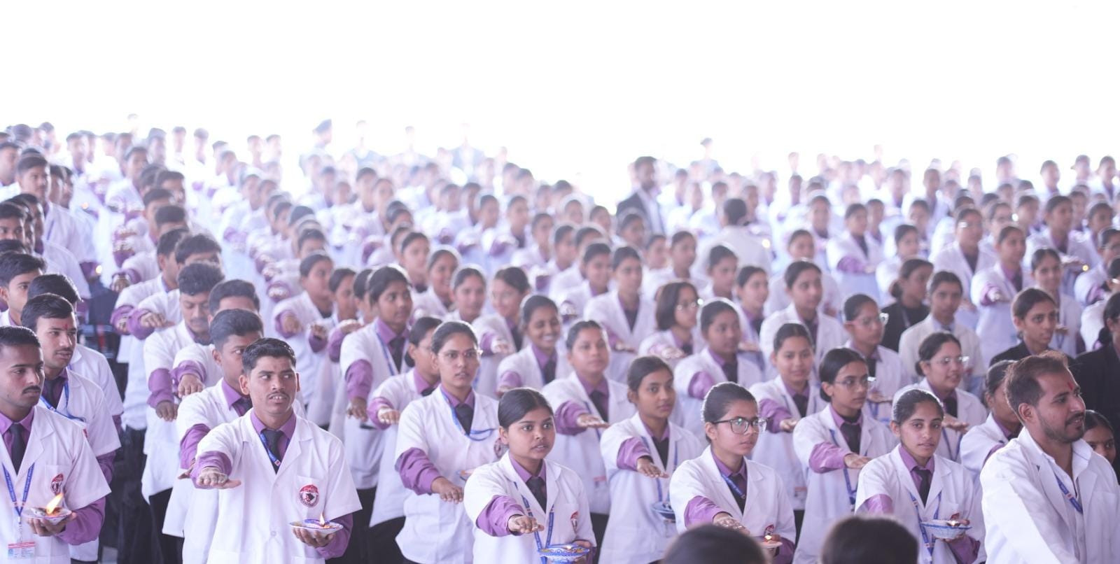 केयर कॉलेज ऑफ नर्सिंग, हरिद्वार में शैक्षणिक सत्र 2025–26 का शपथ ग्रहण समारोह संपन्न 3