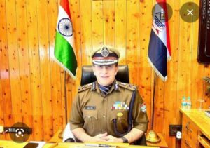 डीजीपी उत्तराखंड की अपराध और कानून व्यवस्था पर हाई-लेवल समीक्षा बैठक