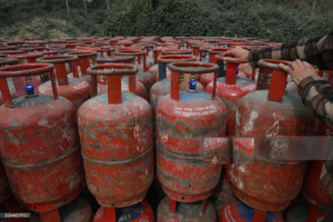 गैस गोदामों में घरेलू गैस सिलेंडरों की पर्याप्त मात्रा उपलब्ध: फिंचा राम चौहान