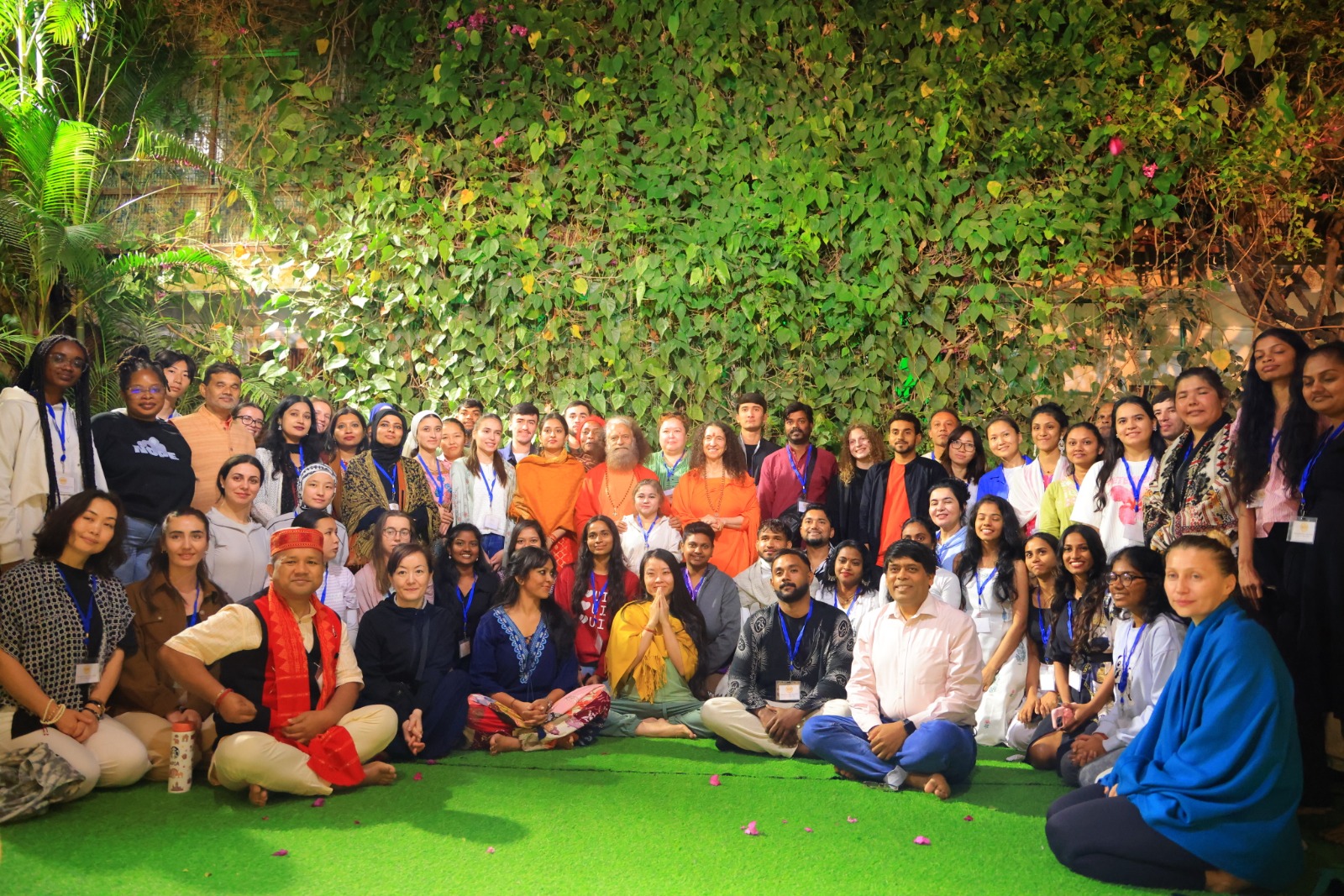 यूज एंड थ्रो नहीं, यूज एंड ग्रो अपनाएँ-परमार्थ निकेतन से वैश्विक संदेश