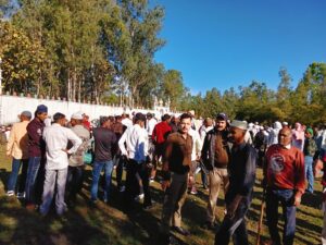 पुलिस की निगरानी में पूरे जनपद में ईद की नमाज सकुशल संपन्न कराए जाने हेतु पुलिस अधिकारी से लेकर कर्मचारी मुस्तैद