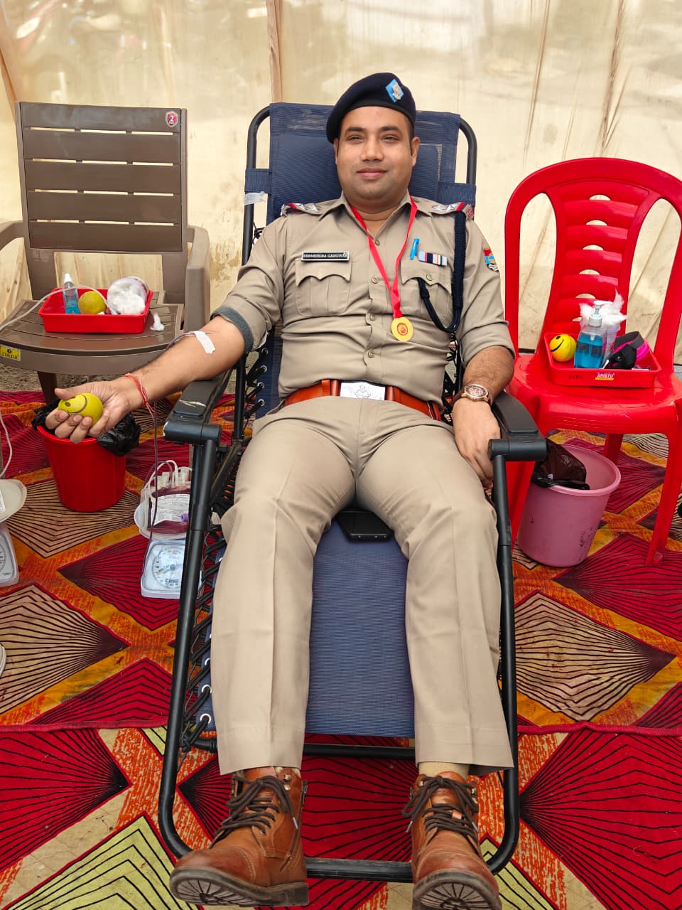 आओ करें रक्तदान – किसी की बचेगी जान” अभियान को ज्वालापुर पुलिस ने बनाया सफल 4