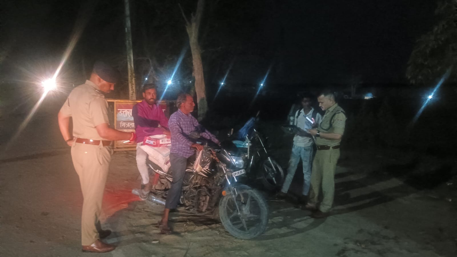 अपराध की रोकथाम हेतु SSP हरिद्वार नवनीत सिंह के नेतृत्व में चलाया जा रहा सघन चेकिंग अभियान 13