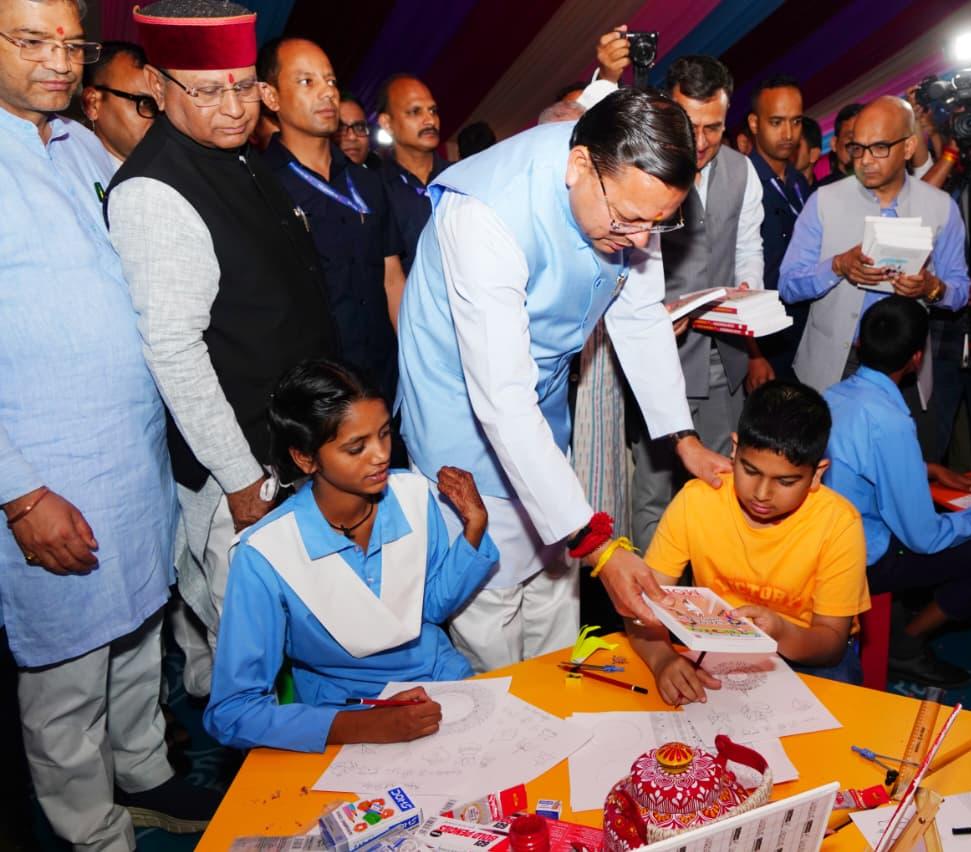 मुख्यमंत्री पुष्कर सिंह धामी ने किया दून बुक फेस्टिवल-2026 का शुभारंभ 5