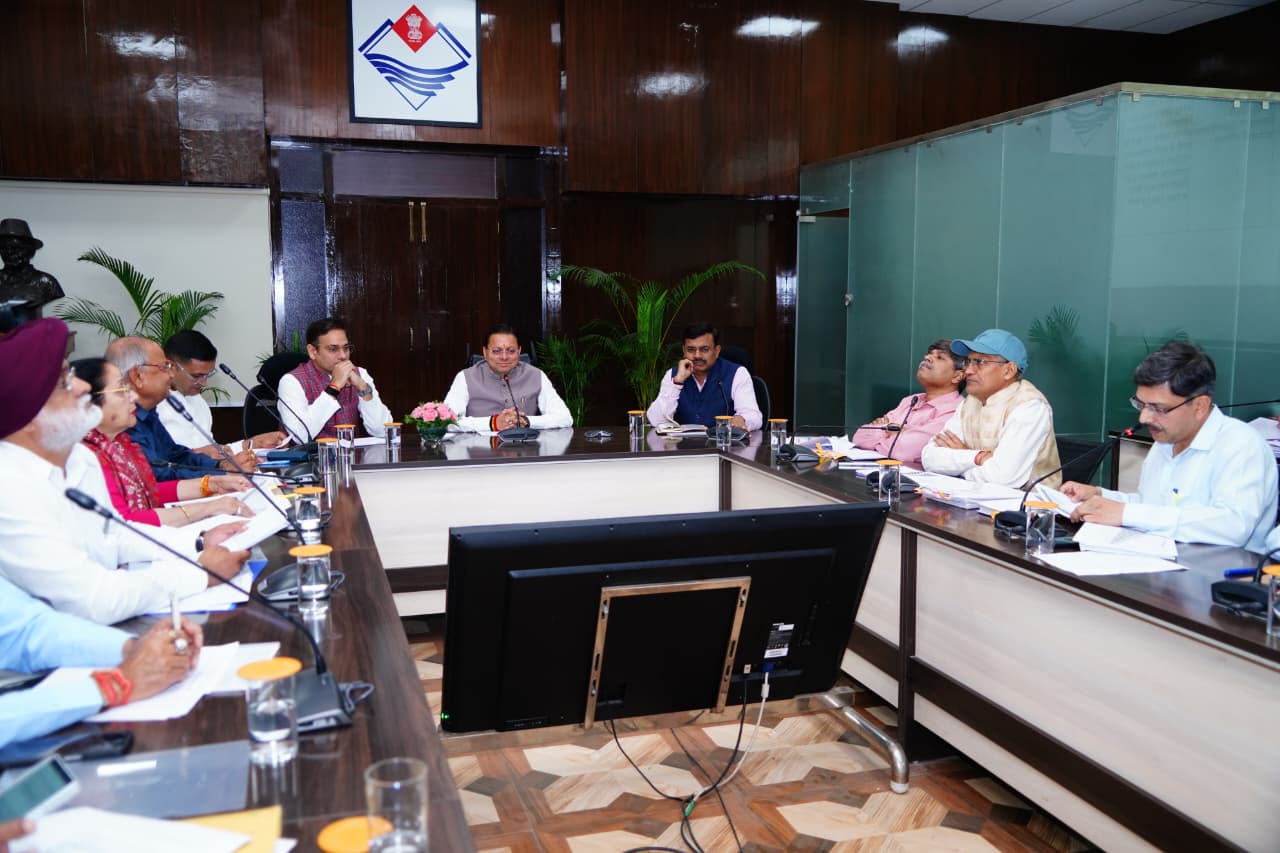 मुख्यमंत्री ने सचिवालय में नैनीताल एवं ऊधमसिंहनगर जनपद की विभिन्न विधानसभाओं से संबंधित मुख्यमंत्री घोषणाओं की समीक्षा की 2