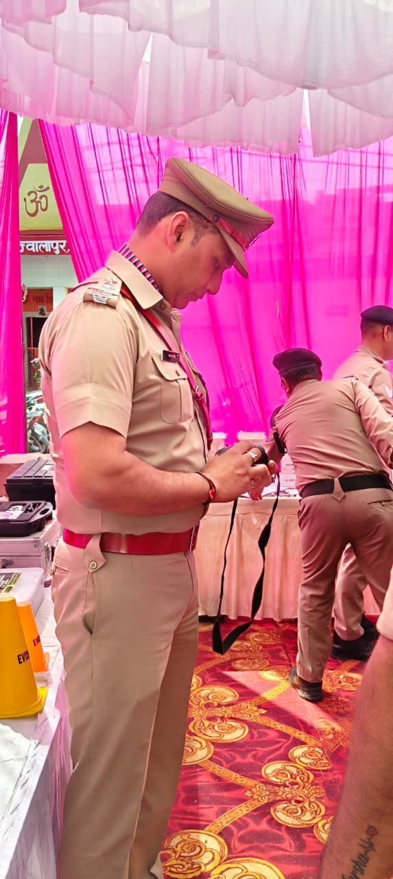 CO ज्वालापुर संजय चौहान द्वारा कोतवाली ज्वालापुर का अर्धवार्षिक निरीक्षण 7