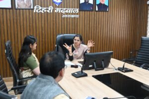 जनपद के समस्त नगर निकायों के अधिकारियों एवं सिंचाई विभाग के अधिकारियों के साथ वीडियो कॉन्फ्रेंसिंग के माध्यम से बैठक हुई