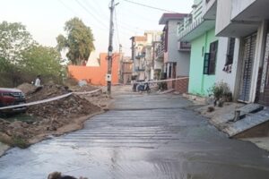 सिवरेज के लिए खोदी गई सड़कों को त्वरित गति से ठीक करने के लिए दिन- रात किया जा रहा है निमार्ण कार्य