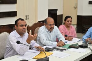 जनपद वासियों की समस्याओं को त्वरित निस्तारण के उदेश्य से जिलाधिकारी की अध्यक्षता में जन सुनवाई कार्यक्रम