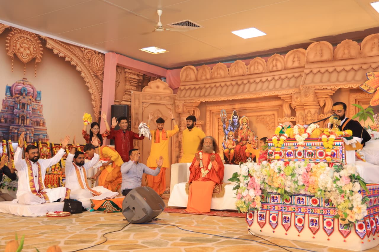 परमार्थ निकेतन में श्री सोमनाथ की धरती से पधारे संत श्री सागर शास्त्री की के श्रीमुख से श्रीमद् भागवत ज्ञान धारा प्रवाहित 6