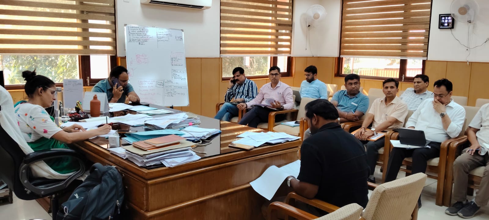 कुंभ 2027 के निर्माण कार्यों की मेलाधिकारी ने की समीक्षा 2