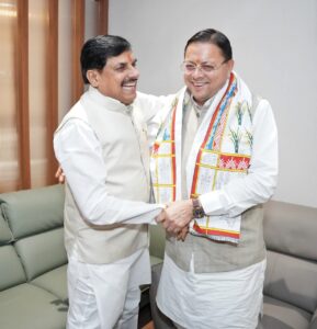 मुख्यमंत्री ने जगदलपुर में मध्य प्रदेश के मुख्यमंत्री श्री मोहन यादव से शिष्टाचार भेंट की