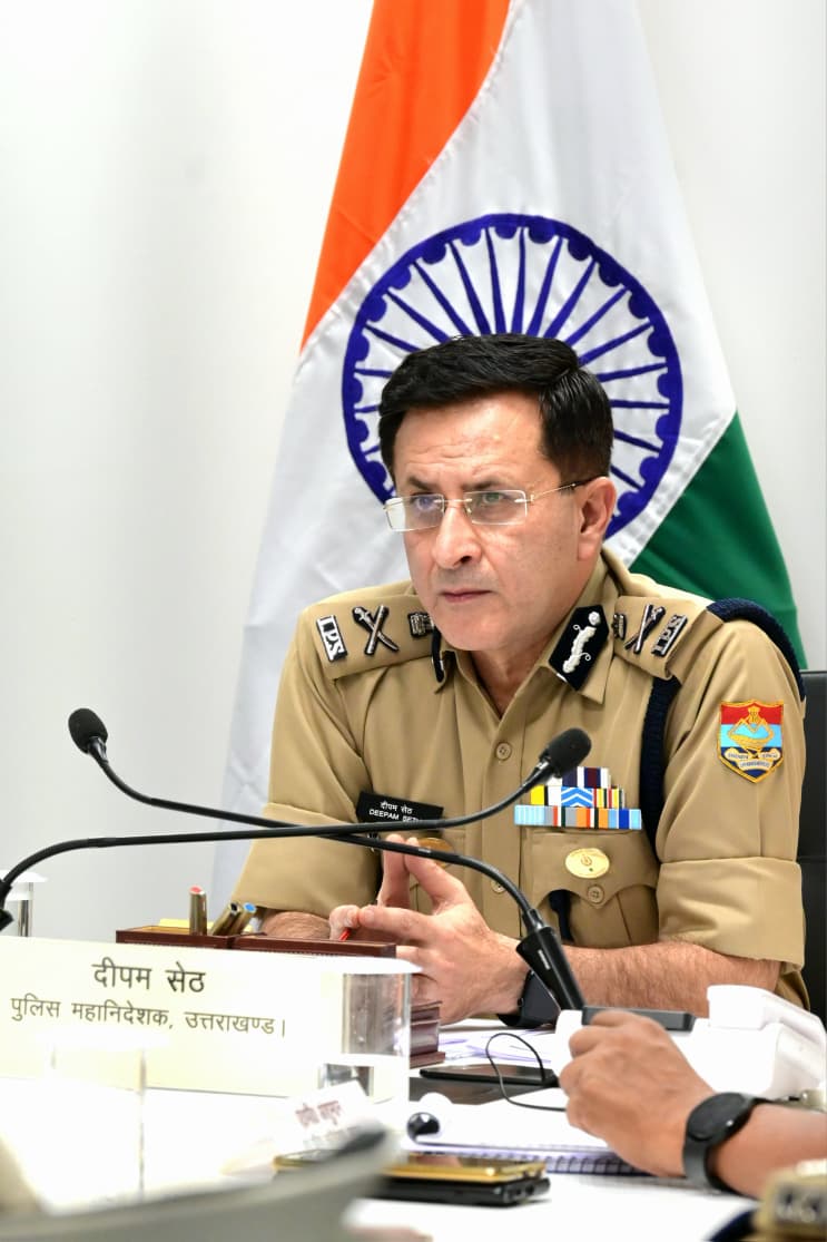 “ऑपरेशन प्रहार”- पुलिस महानिदेशक की हाईलेवल समीक्षा: अपराधियों और आसामाजिक तत्वों के विरुद्ध जारी रहेगा अभियान 6