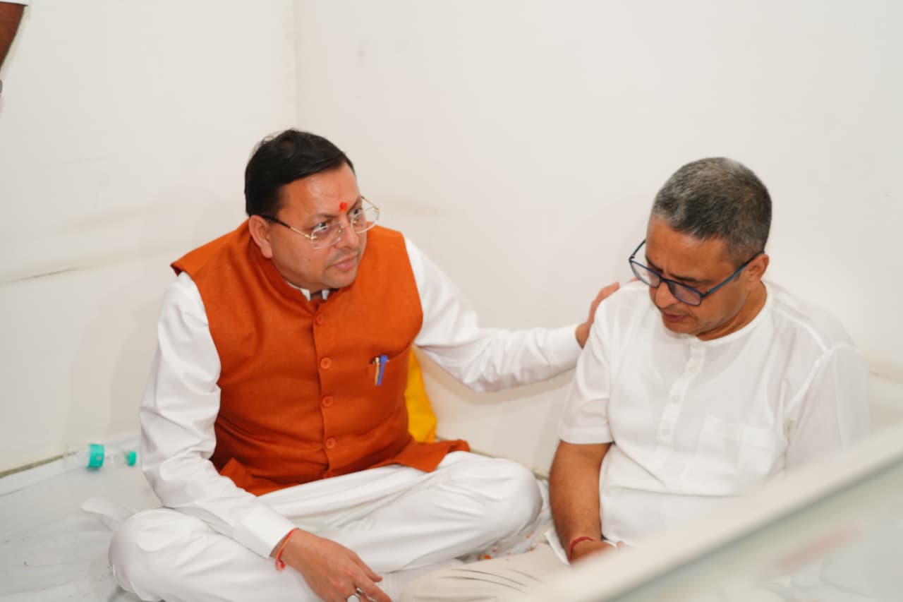 मुख्यमंत्री ने स्वर्गीय मेजर जनरल भुवन चंद्र खण्डूरी को अर्पित की भावभीनी श्रद्धांजलि 4