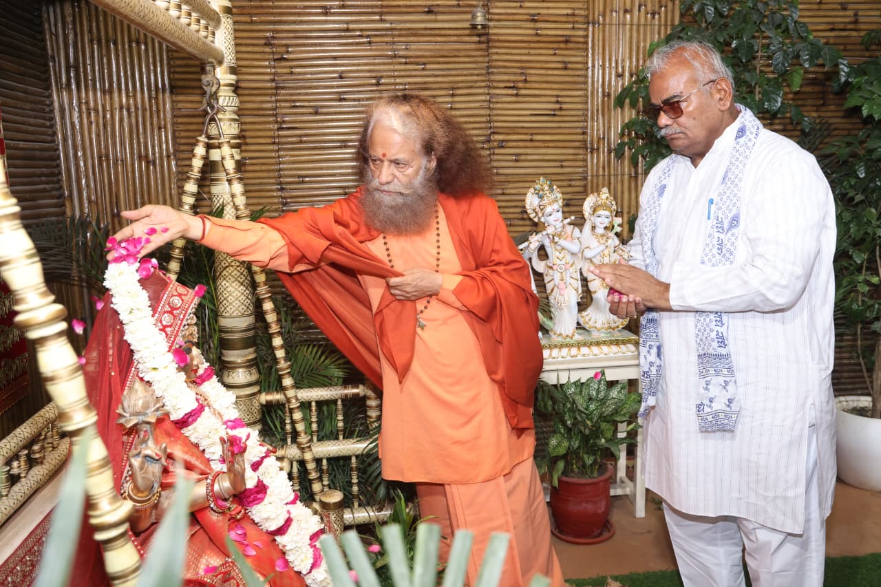 श्री मदन दिलावर जी, राजस्थान सरकार में स्कूल शिक्षा, पंचायती राज एवं संस्कृत शिक्षा विभाग, कैबिनेट मंत्री दर्शनार्थ आये परमार्थ निकेतन 7