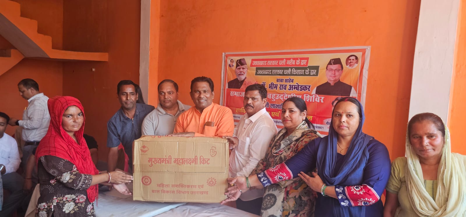 देसराज कर्णवाल ने जियापोता में आयोजित जनसंवाद एवं जनसमस्या समाधान कार्यक्रमों में स्थानीय नागरिकों की समस्याएं सुनीं 4