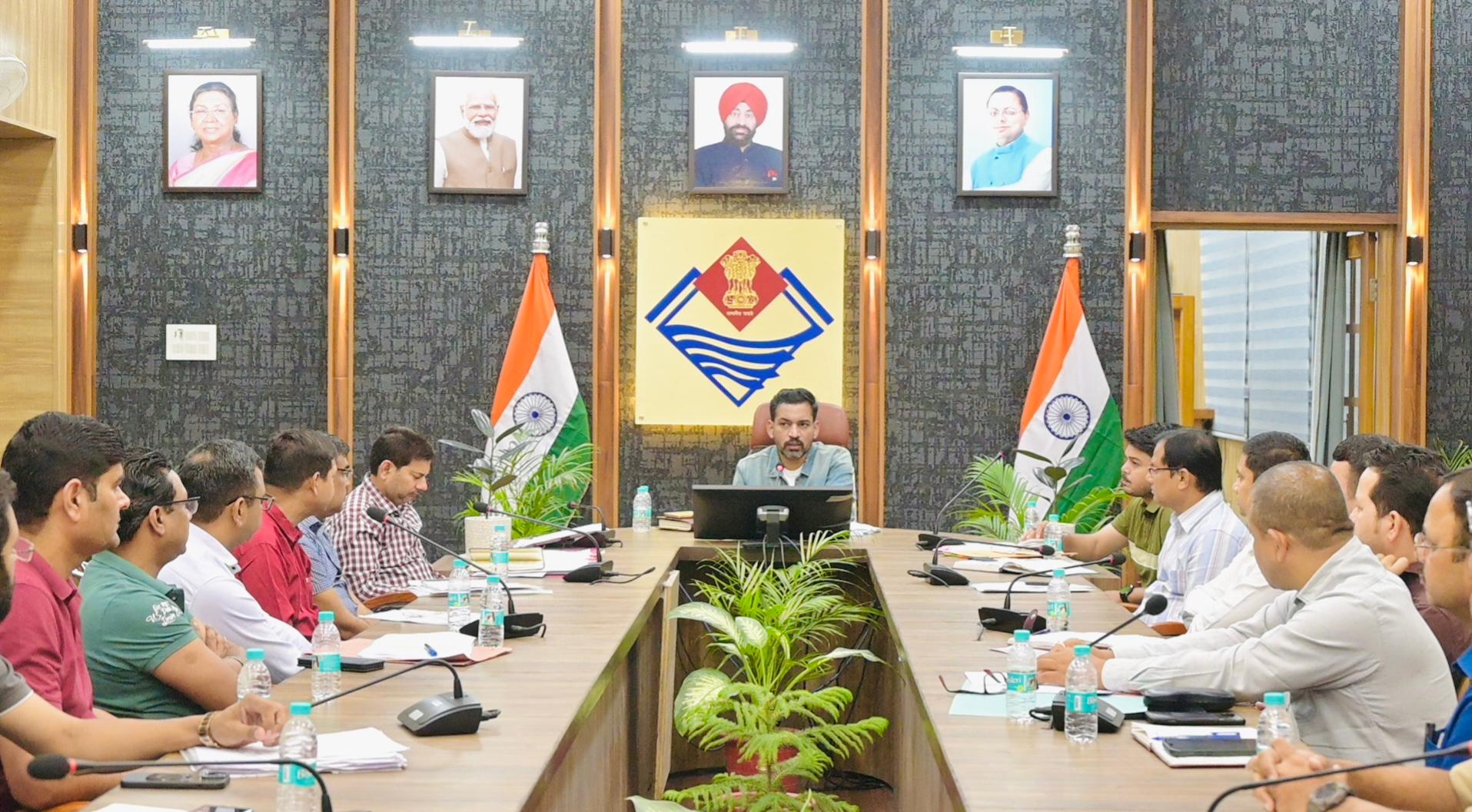 मानसून से पहले सभी प्राथमिकता वाले कार्य 7 जून तक पूर्ण करें- डीएम 3