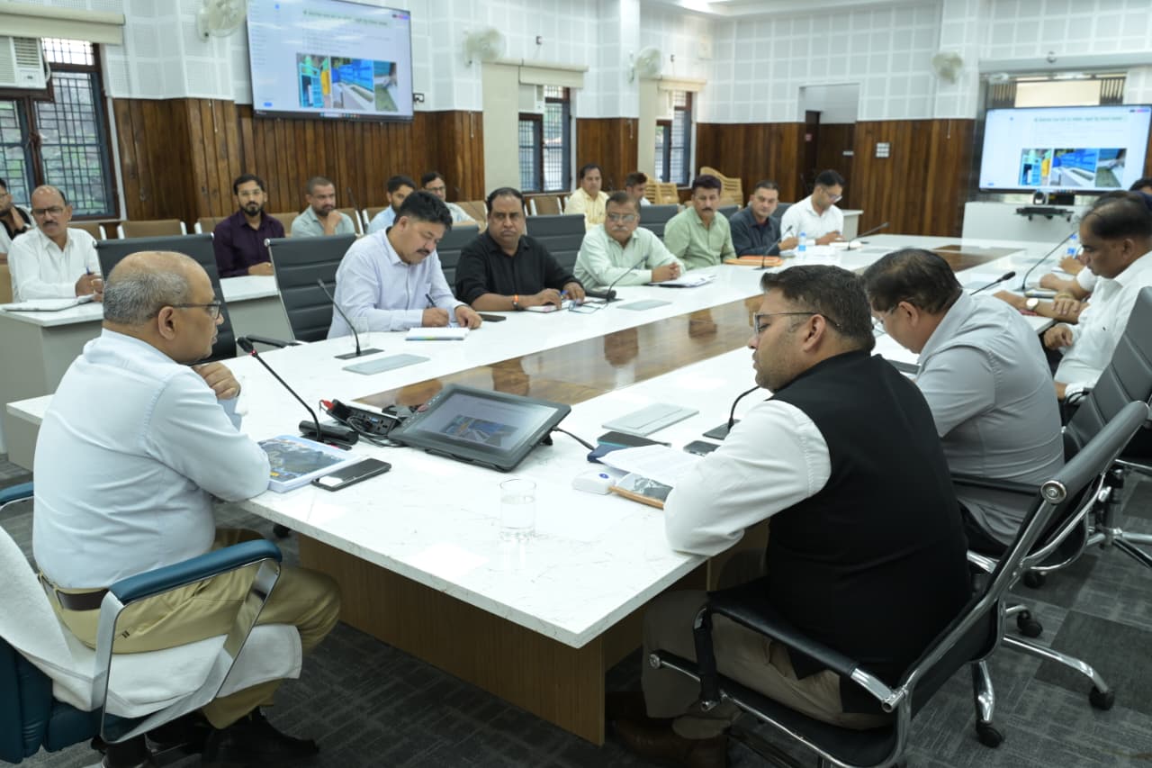 आयुक्त गढ़वाल ने की श्री केदारनाथ यात्रा व्यवस्थाओं की व्यापक समीक्षा, विभागों को दिए आवश्यक दिशा-निर्देश 2