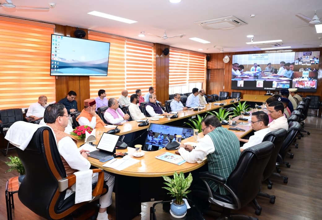 चारधाम यात्रा प्रबंधन का मूल मंत्र हो ‘सुरक्षित यात्रा, सुगम दर्शन और सतत संवाद‘: मुख्यमंत्री 2