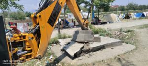 अतिक्रमण पर जिला प्रशासन की बड़ी कार्रवाई; अवैध निर्माण ध्वस्त