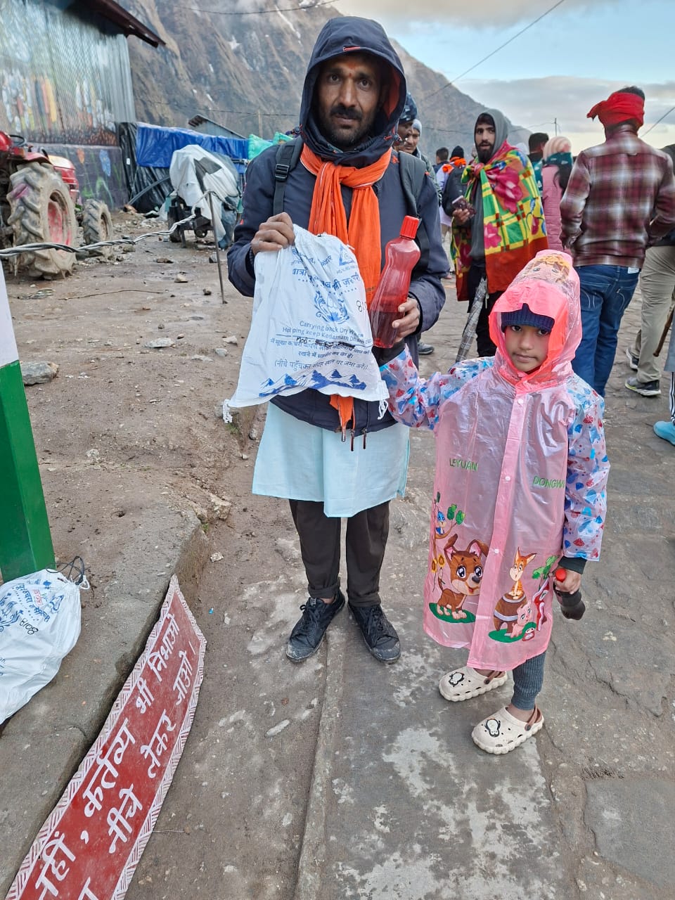श्री केदारनाथ धाम में स्वच्छता की दिशा में नई पहल, ‘कैरी मी बैक’ पॉलिसी से होगा सूखे कूड़े का सुनियोजित निस्तारण