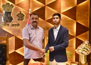 पुलिस परिवार के बेटे की सफलता बनी प्रेरणा, क्रेक की पीसीएस परीक्षा 2026