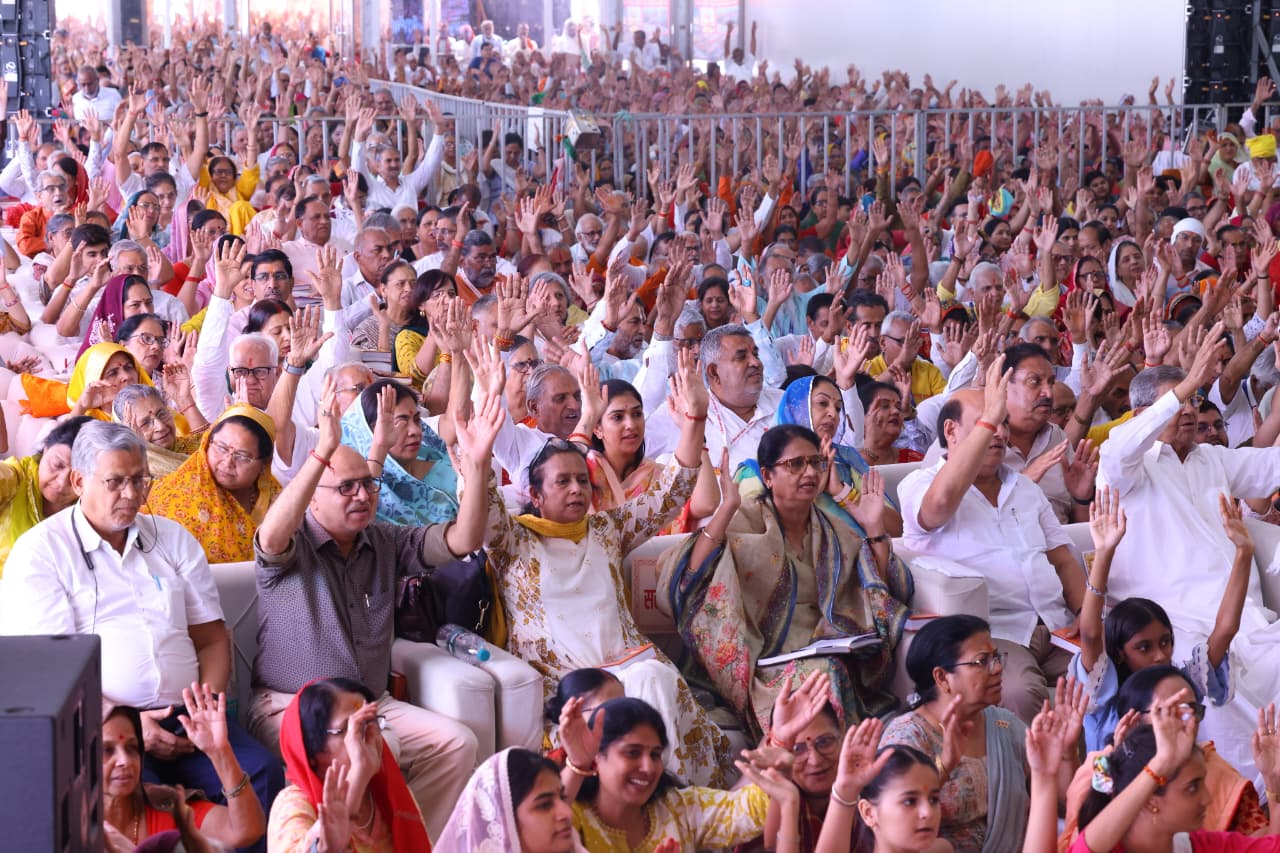 विश्व बाल श्रम निषेध दिवस पर स्वामी सरस्वती का संदेश: हर बच्चे के हाथ में किताब हो और हर बच्चे की आँखों में सपने हों 6