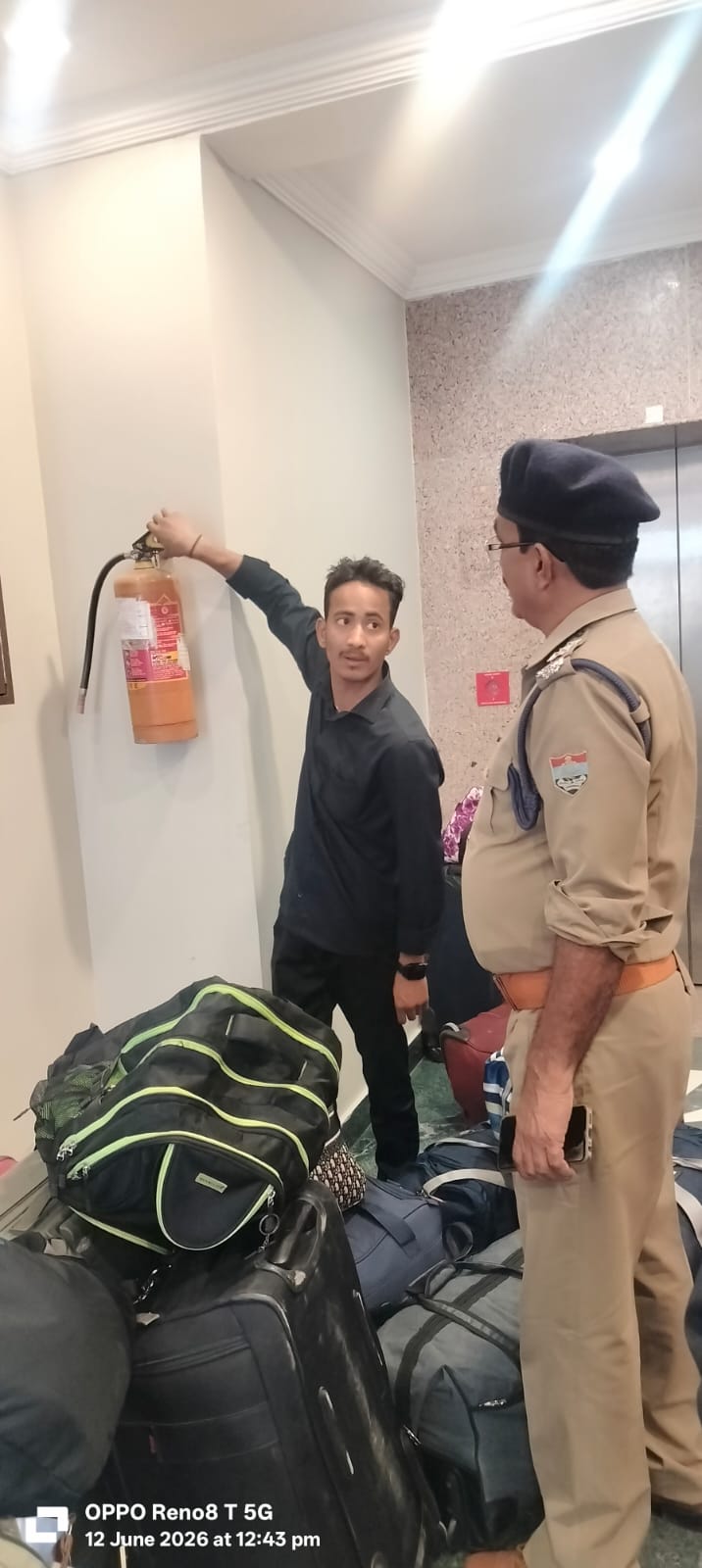 हरिद्वार के विभिन्न होटल, रेस्टोरेंट, होमस्टे एवं अन्य संस्थानो तक पहुंची फायर स्टेशन टीम, किया फायर ऑडिट