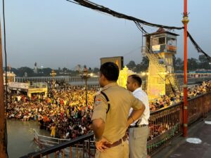 जिलाधिकारी एवं एसएसपी हरिद्वार द्वारा सोमवती स्नान के दृष्टिगत सुरक्षा व्यवस्था का जयजा  लेते हुए