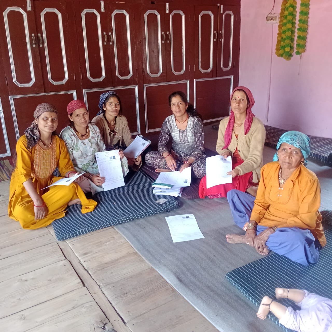 टिहरी में विशेष गहन पुनरीक्षण-2026 में बीएलओ दीपा एवं सुमन देवी का उत्कृष्ट प्रदर्शन