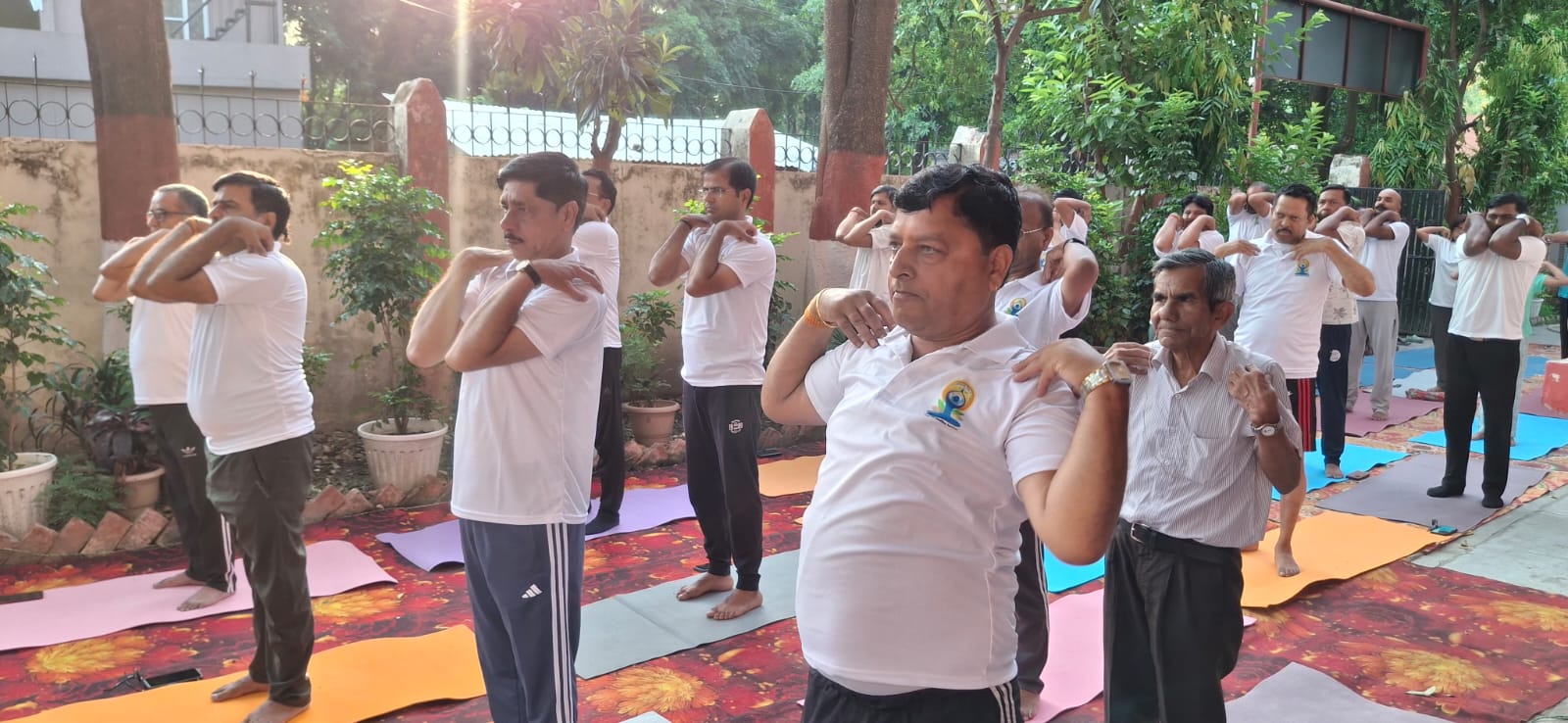 अंतरराष्ट्रीय योग दिवस पर प्रेस क्लब हरिद्वार में योग शिविर का आयोजन 7