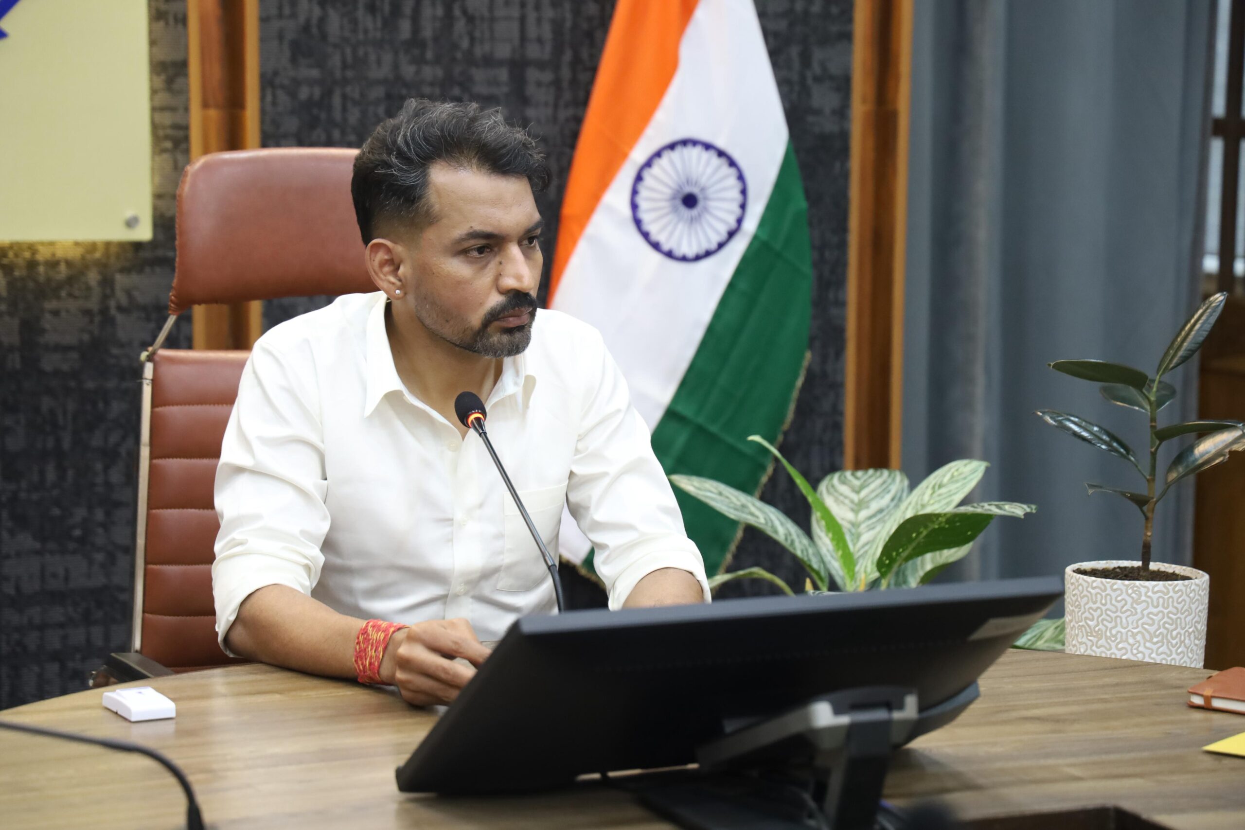 मतदाताओं एवं राजनीतिक दलों की सक्रिय सहभागिता से सुनिश्चित होगी शुद्ध एवं त्रुटिरहित मतदाता सूचीः डीएम