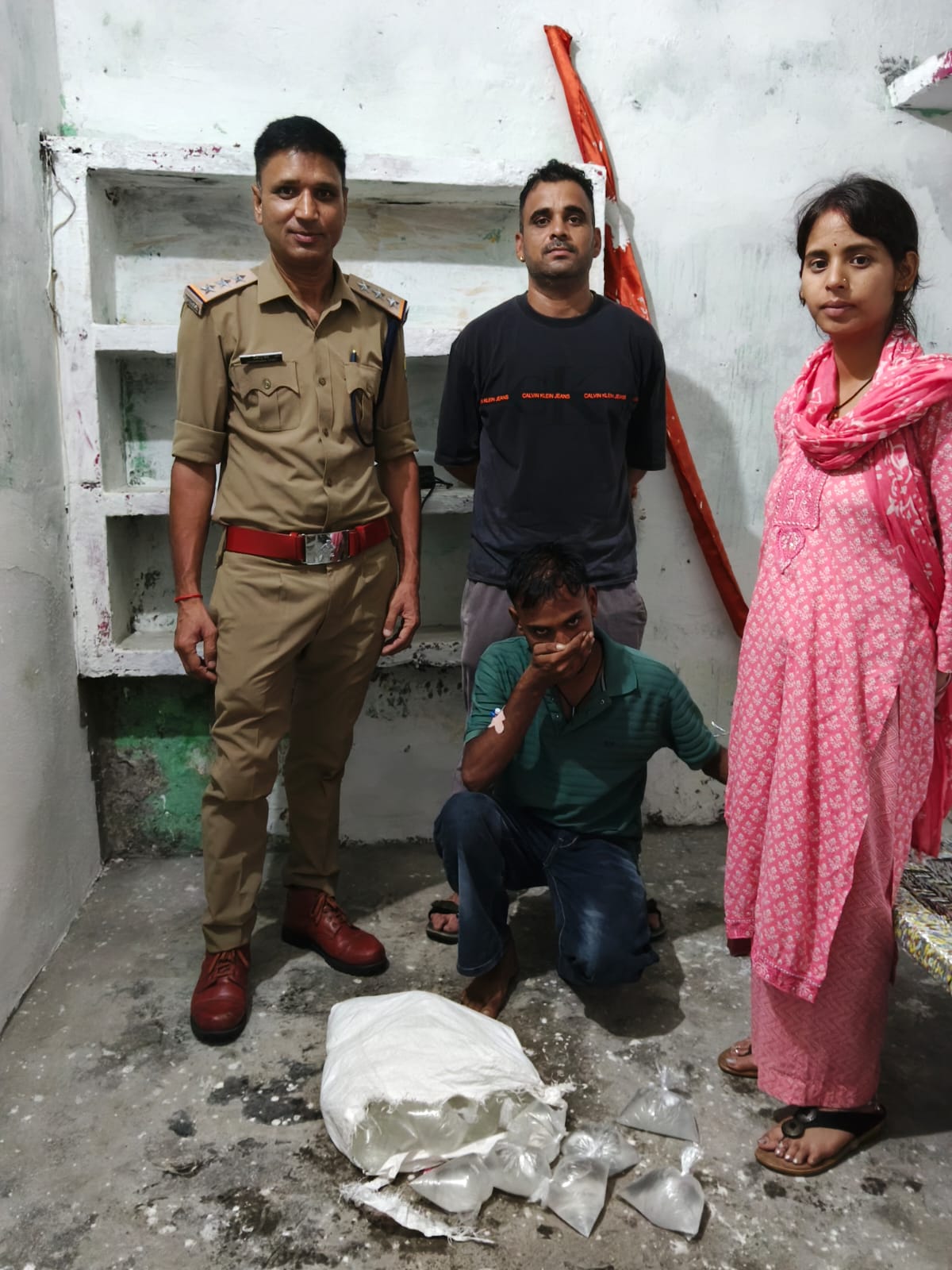सघन प्रवर्तन अभियान में अवैध शराब ख़ाम निर्माण कर रही 3 भट्टी एवं 15000 किलोग्राम लहन मौके पर नष्ट किया गया