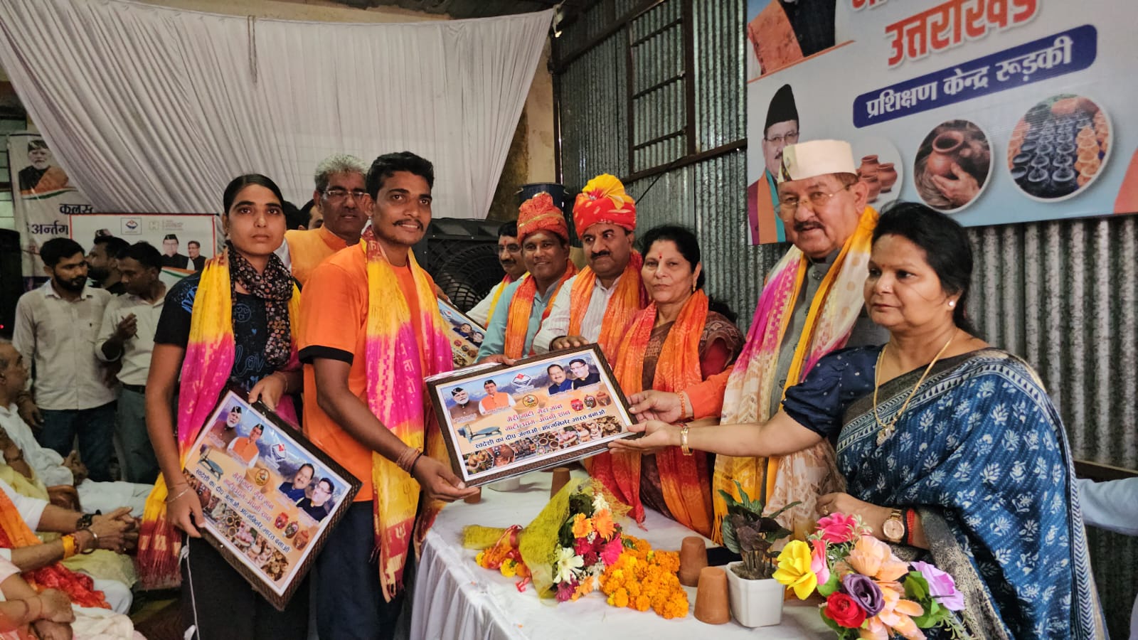 माटी कला से जुड़े कारीगरों की आर्थिकी मजबूत करने के लिए सरकार प्रतिबद्ध: कैबिनेट मंत्री भरत सिंह चौधरी 7