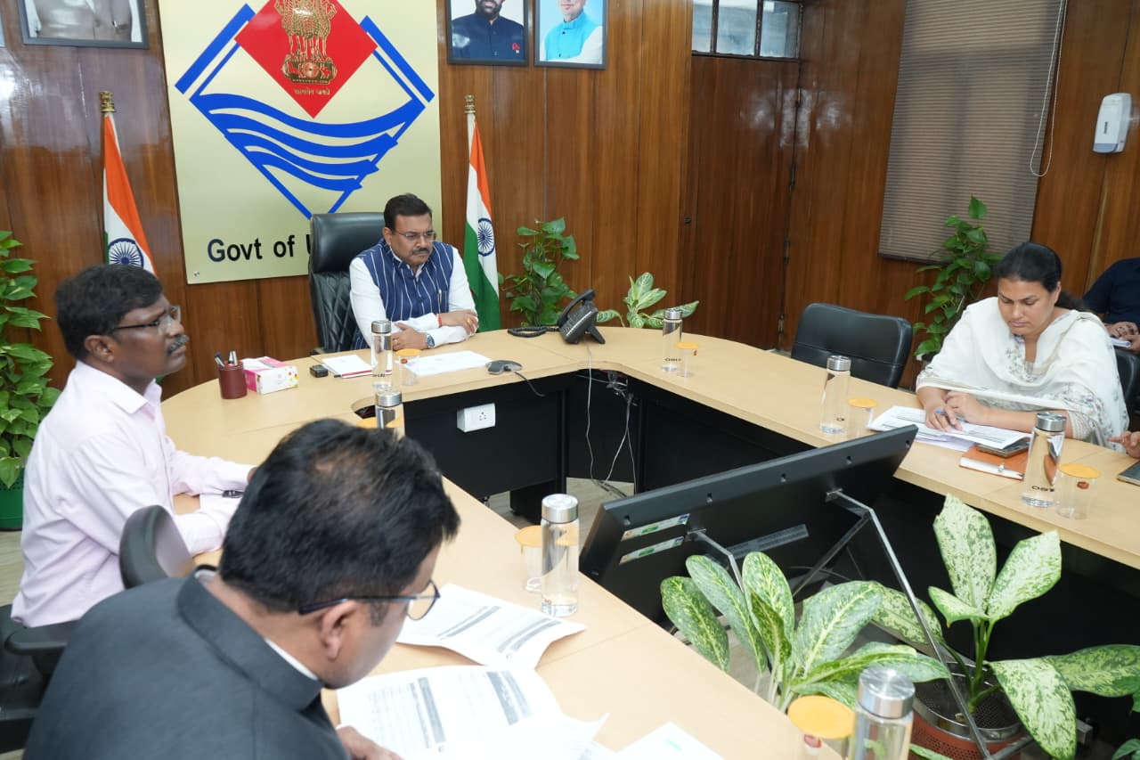 मुख्य सचिव की अध्यक्षता में  प्रधानमंत्री आवास योजना की राज्य स्तरीय स्वीकृति एवं निगरानी समिति की बैठक संपन्न हुई