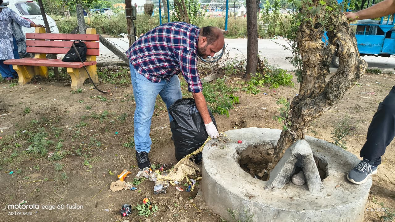 कश्यप घाट पर चला विशेष स्वच्छता अभियान, 38 कट्टे सूखा कचरा किया गया एकत्रित 4