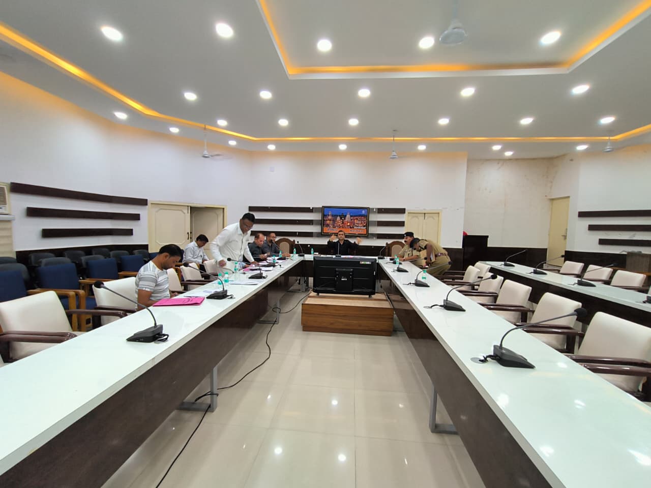 एससी-एसटी एक्ट के मामलों में पीड़ितों को शीघ्र मिले सहायता राशि, पुलिस समय पर उपलब्ध कराए जरूरी दस्तावेज: एडीएम 2