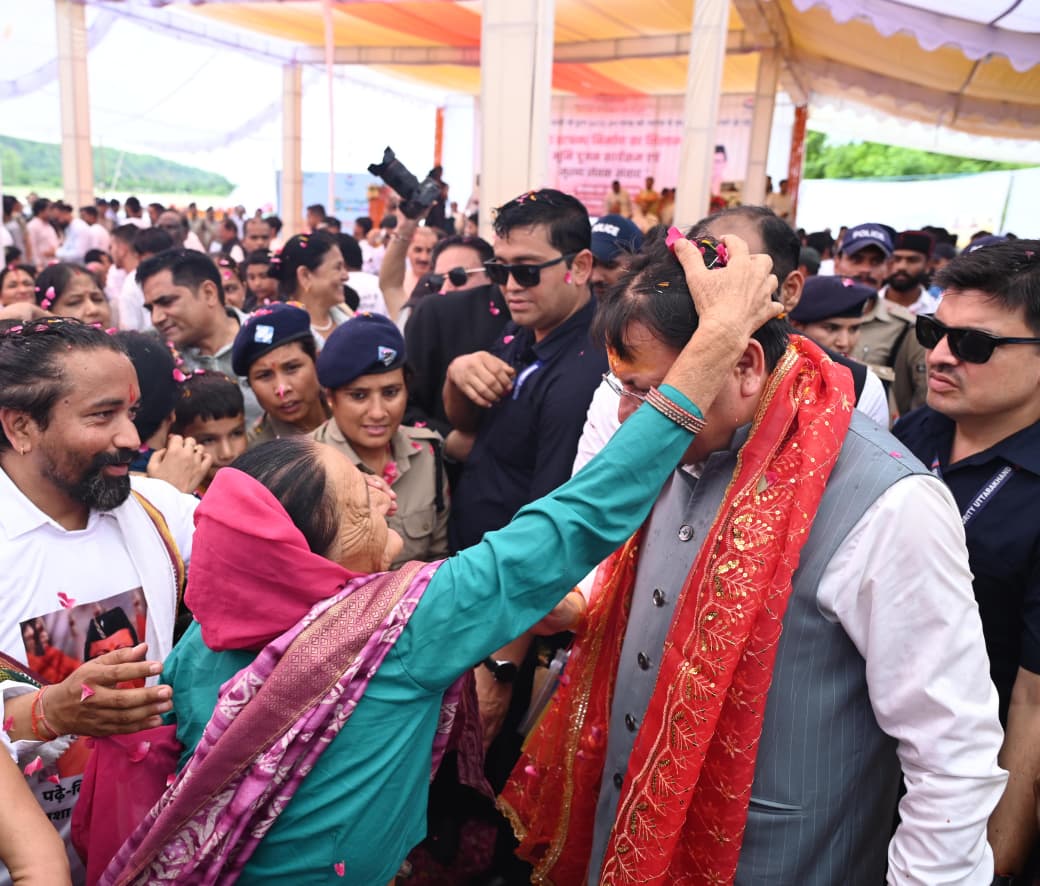 मुख्यमंत्री ने ₹65.95 करोड़ की बाढ़ सुरक्षा परियोजनाओं का किया शिलान्यास, कहा— “शारदा तटबंध आने वाली पीढ़ियों के सुरक्षित भविष्य की मजबूत नींव बनेगा 11