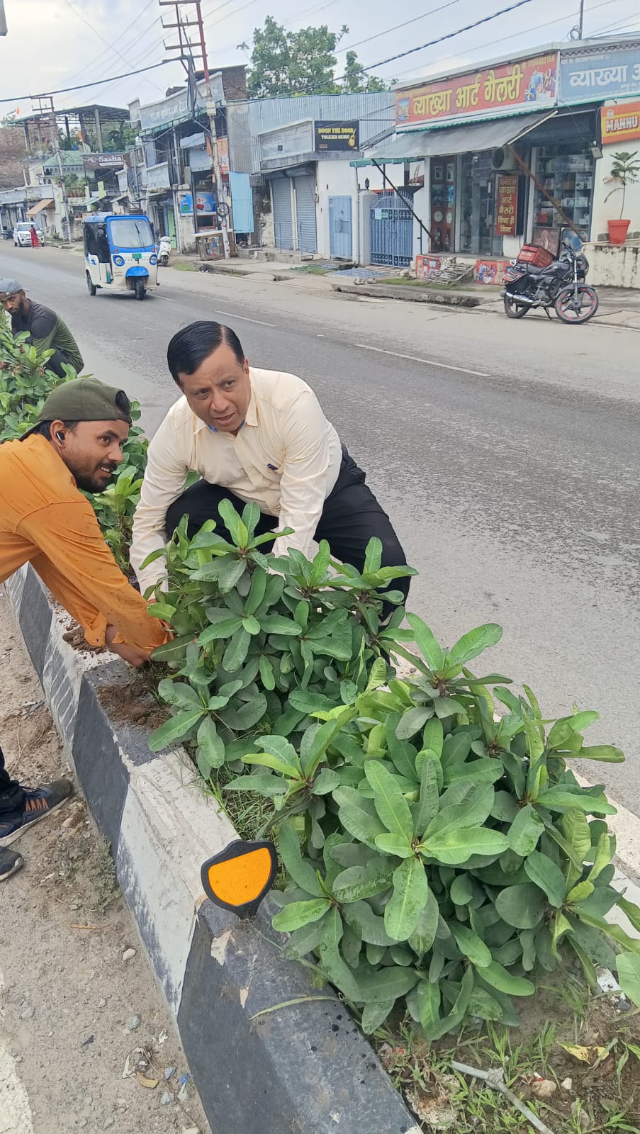 सीएम पुष्कर सिंह धामी के विजन को मिली रफ्तार, बंशीधर तिवारी के नेतृत्व में हरा-भरा हो रहा दून 3