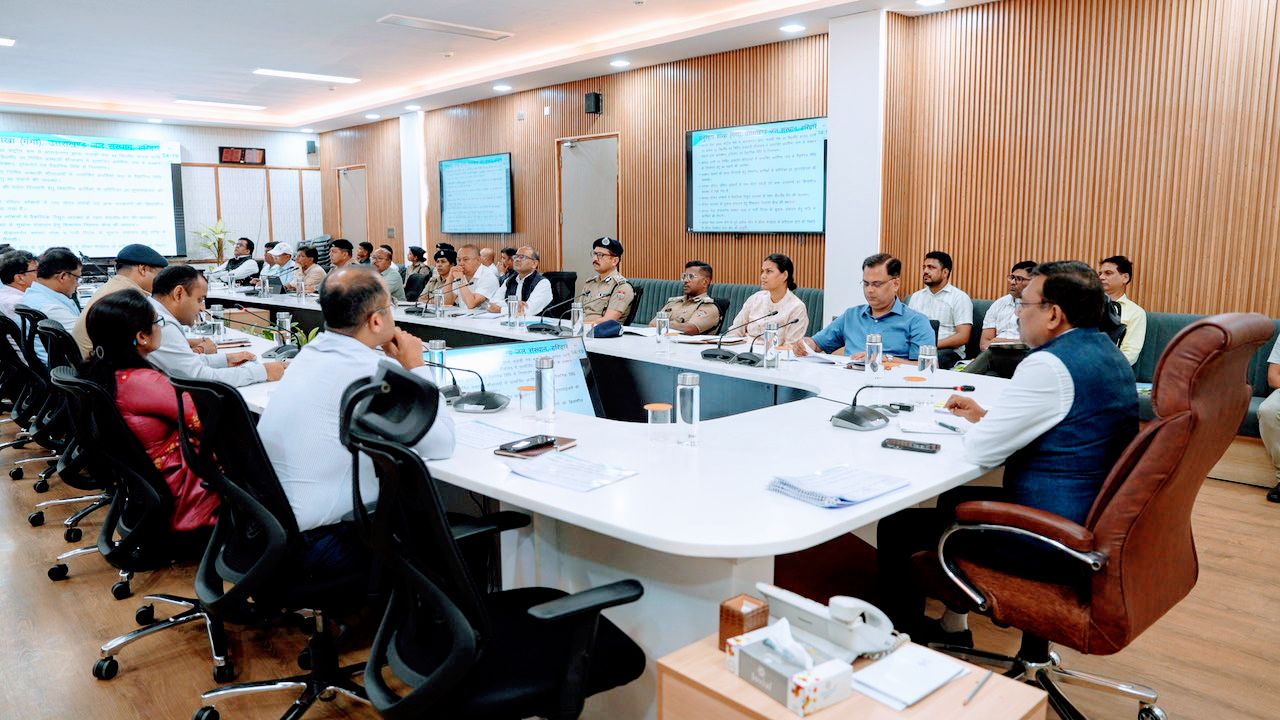 मुख्य सचिव ने कांवड़ यात्रा की तैयारियों को लेकर सम्बन्धित विभागों, जनपदों के ज़िलाधिकारियों एवं वरिष्ठ पुलिस अधीक्षकों के साथ बैठक ली 2